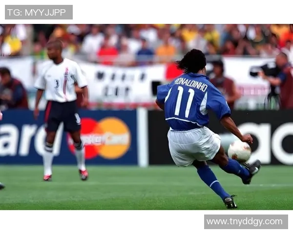 足球场上的踩脚传奇那些被忽视的明星瞬间与精彩瞬间 足球场上的踩脚传奇那些被忽视的明星瞬间与精彩瞬间